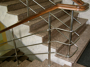 Гранитные ступени, подоконники и лестницы из мрамора и гранита